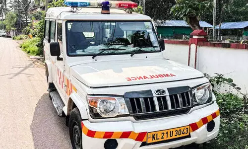 മോഷ്ടിച്ച ആംബുലൻസ് ഉപേക്ഷിക്കപ്പെട്ട നിലയിൽ