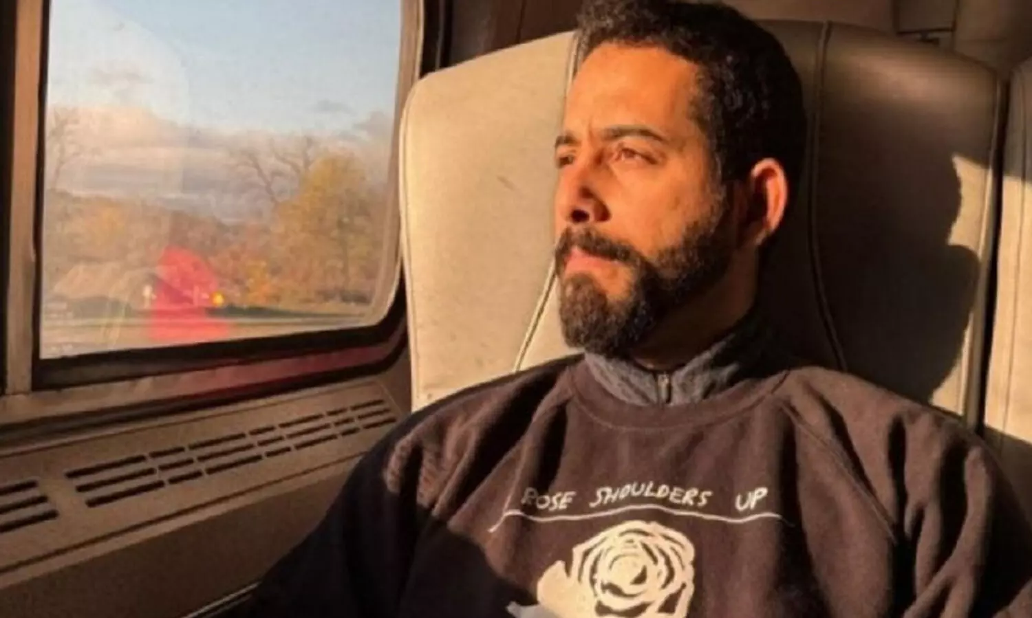 ഇസ്രായേൽ സൈന്യം നാടുകടത്തിയ ഫലസ്തീൻ എഴുത്തുകാരൻ മൊസാബ് അബു ത്വാഹക്ക് പുലിറ്റ്സർ പുരസ്കാരം