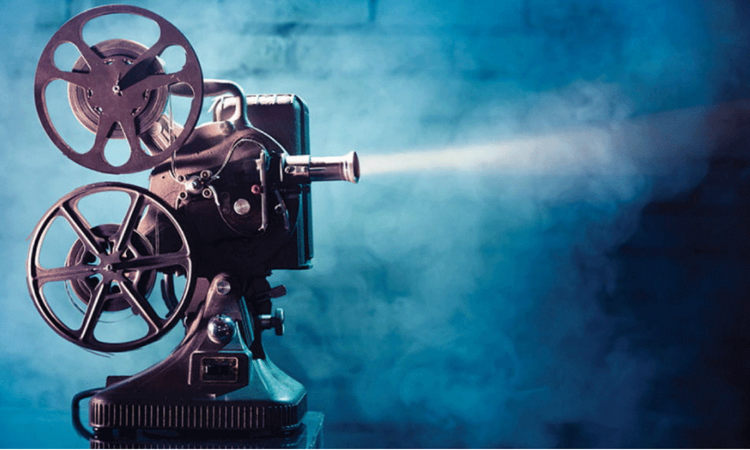 ‘നായിക കുളത്തിലേക്ക് ചാടുമ്പോൾ കാമറയും കൂടെ ചാടട്ടെ’ എന്ന് പറയുന്ന സിനിമാ മോഹിയാണോ നിങ്ങൾ? എങ്കിൽ സിനിമയെക്കുറിച്ച് നിങ്ങൾ കൂടുതൽ പഠിക്കണം