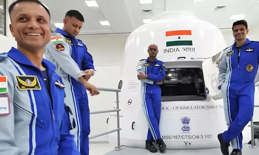 ഗഗൻയാൻ വൈകും; 2027ൽ യാത്രികർ ബഹിരാകാശം തൊടുമെന്ന് ഐ.എസ്.ആർ.ഒ ഗഗൻയാൻ വൈകും; 2027ൽ യാത്രികർ ബഹിരാകാശം തൊടുമെന്ന് ഐ.എസ്.ആർ.ഒ