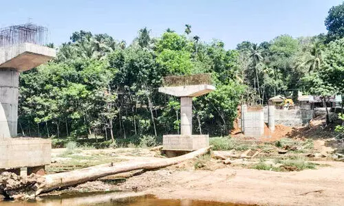 സ്ഥലമേറ്റെടുപ്പ് പൂർത്തിയായില്ല ; പണമില്ല, പണിയുമില്ല, പാലവുമില്ല