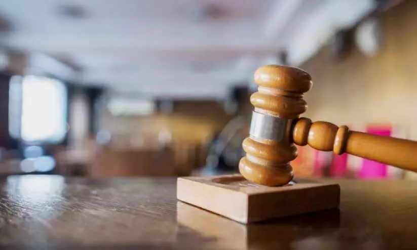 വ്യാ​ജ ടി​ക്ക​റ്റ്; ട്രാ​വ​ൽ​സ് അ​ട​ച്ചു​പൂ​ട്ടാ​ൻ ഉ​ത്ത​ര​വ്