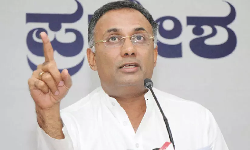 ബി.ജെ.പി സർക്കാർ കുറ്റവാളിയായി പ്രഖ്യാപിച്ച സുഹാസ് ഷെട്ടി ഇപ്പോൾ എങ്ങനെ മാന്യനായെന്ന് മന്ത്രി ദിനേശ് ഗുണ്ടുറാവു ബി.ജെ.പി സർക്കാർ കുറ്റവാളിയായി പ്രഖ്യാപിച്ച സുഹാസ് ഷെട്ടി ഇപ്പോൾ എങ്ങനെ മാന്യനായെന്ന് മന്ത്രി ദിനേശ് ഗുണ്ടുറാവു