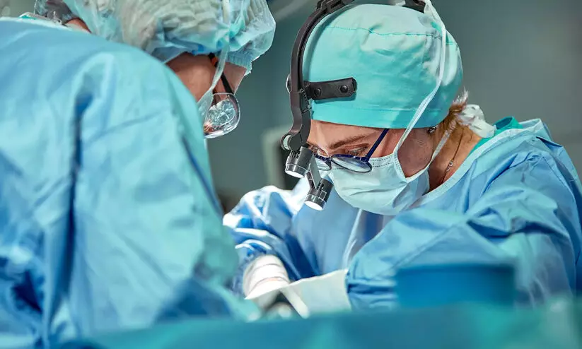 കൊഴുപ്പ്​ നീക്കൽ ശസ്ത്രക്രിയ വിനയായി: യുവതിയുടെ വിരലുകൾ മുറിച്ചുനീക്കി