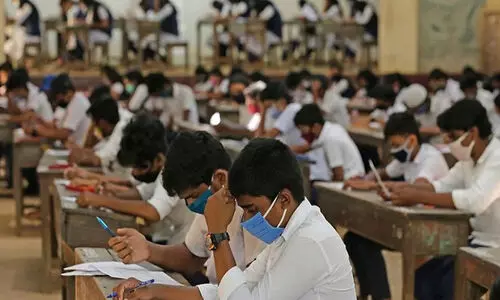 പ്ലസ്​ വൺ സീറ്റ്​ വർധനയും താൽക്കാലിക ബാച്ചുകളും ആദ്യഘട്ടത്തിൽ തന്നെ; 81,310 സീറ്റുകൾ അധികമായി ലഭിക്കും