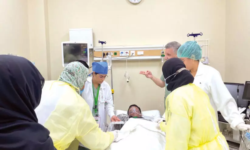 അ​ടി​യ​ന്ത​ര സാ​ഹ​ച​ര്യ​ങ്ങ​ൾ കൈ​കാ​ര്യം ചെ​യ്യു​ന്ന​തി​ന്  ആ​ശു​പ​ത്രി ജീ​വ​ന​ക്കാ​ർ​ക്ക് പ​രി​ശീ​ല​നം ന​ൽ​കി കി​ങ് അ​ബ്ദു​ല്ല യൂ​നി​വേ​ഴ്സി​റ്റി