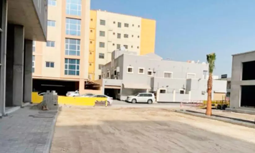 സ​ൽ​മാ​നി​യ​യി​ലെ​യും ബി​ലാ​ദ് അ​ൽ ഖ​ദീ​മി​ലെ​യും റോ​ഡ് ന​വീ​ക​ര​ണം അ​ടു​ത്ത വ​ർ​ഷം പൂ​ർ​ത്തി​യാ​ക്കും