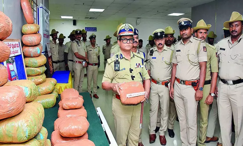 109 കി​ലോ ക​ഞ്ചാ​വ് പി​ടി​കൂ​ടി