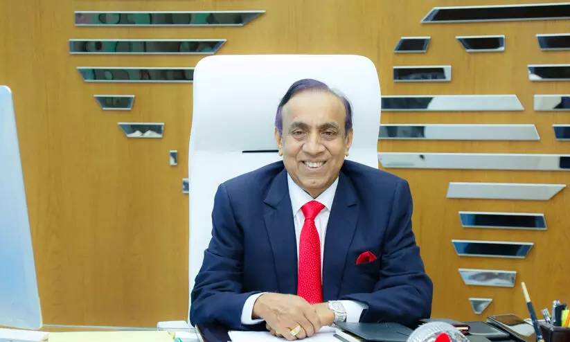 ഗൾഫ് മാധ്യമം ‘ഇന്ത്യൻ ബിസിനസ് ഐക്കൺ  അവാർഡ്’ ഡോ. രവി പിള്ളക്ക്