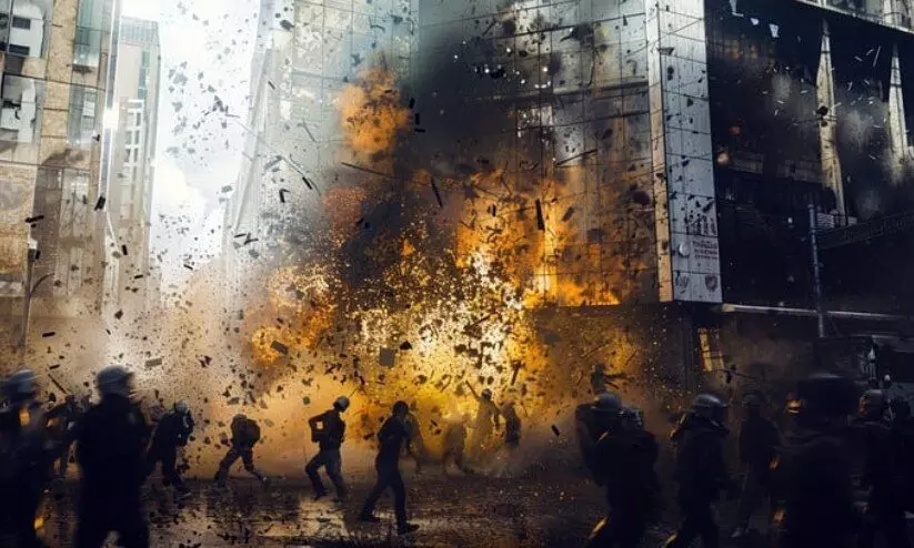 ലാഹോറിനു പിന്നാലെ കറാച്ചിയിലും സ്ഫോടനം; നാല് പാക് സൈനികർക്ക് പരിക്ക് ലാഹോറിനു പിന്നാലെ കറാച്ചിയിലും സ്ഫോടനം; നാല് പാക് സൈനികർക്ക് പരിക്ക്