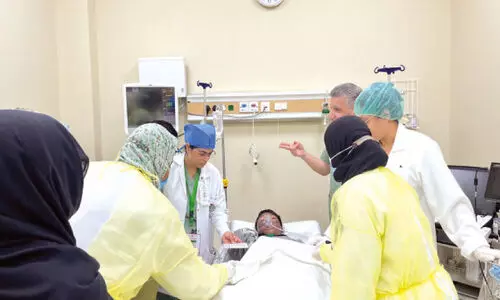 അ​ടി​യ​ന്ത​ര സാ​ഹ​ച​ര്യ​ങ്ങ​ൾ കൈ​കാ​ര്യം ചെ​യ്യു​ന്ന​തി​ന്  ആ​ശു​പ​ത്രി ജീ​വ​ന​ക്കാ​ർ​ക്ക് പ​രി​ശീ​ല​നം ന​ൽ​കി കി​ങ് അ​ബ്ദു​ല്ല യൂ​നി​വേ​ഴ്സി​റ്റി