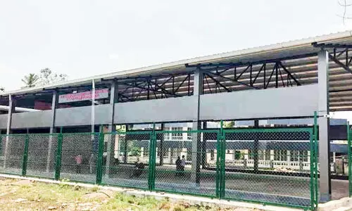 കായംകുളം കൊച്ചുണ്ണിക്ക് സ്മാരകം; നന്മയുള്ള കള്ളനെ അവഗണിച്ചതും ചർച്ചയാകുന്നു കായംകുളം കൊച്ചുണ്ണിക്ക് സ്മാരകം; നന്മയുള്ള കള്ളനെ അവഗണിച്ചതും ചർച്ചയാകുന്നു