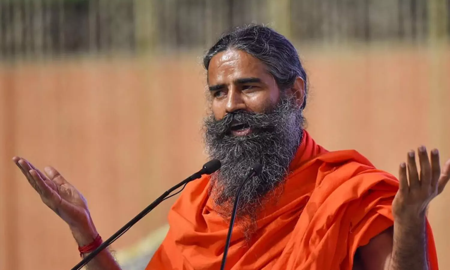 സർബത്ത് ജിഹാദെന്ന് ഇനി മിണ്ടില്ല; ബാബ രാംദേവിനെതിരായ കേസ് അവസാനിപ്പിച്ച് കോടതി