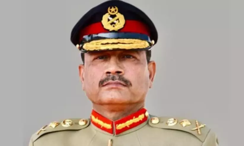 പാകിസ്താൻ സൈനിക മേധാവി ജനറൽ അസിം മുനീർ കസ്റ്റഡിയിലെന്ന് റിപ്പോർട്ട്; ഷാഹിർ ഷംഷാദ് മിർസയെ പുതിയ മേധാവിയാക്കാൻ നീക്കം പാകിസ്താൻ സൈനിക മേധാവി ജനറൽ അസിം മുനീർ കസ്റ്റഡിയിലെന്ന് റിപ്പോർട്ട്; ഷാഹിർ ഷംഷാദ് മിർസയെ പുതിയ മേധാവിയാക്കാൻ നീക്കം