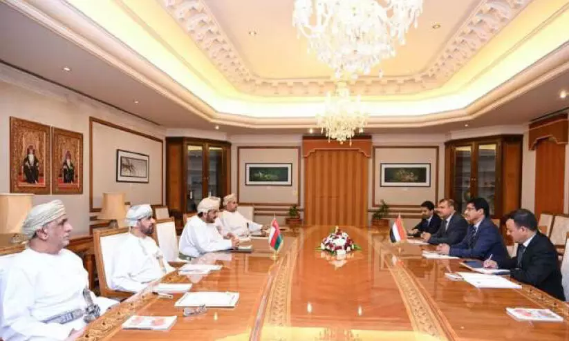 ഒ​മാ​നും യ​മ​നും മ​സ്ക​ത്തി​ൽ രാ​ഷ്ട്രീ​യ കൂ​ടി​യാ​ലോ​ച​ന ന​ട​ത്തി