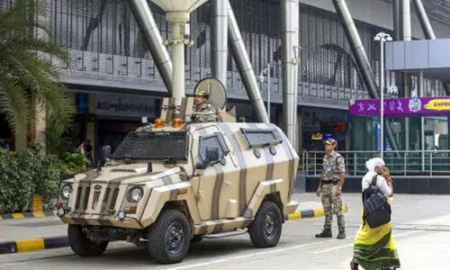 കശ്മീരിൽ കുടുങ്ങി മലയാളി സഞ്ചാരികൾ