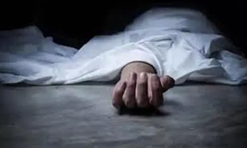 മ​ധ്യ​വ​യ​സ്ക​ൻ മ​രി​ച്ച നി​ല​യി​ൽ