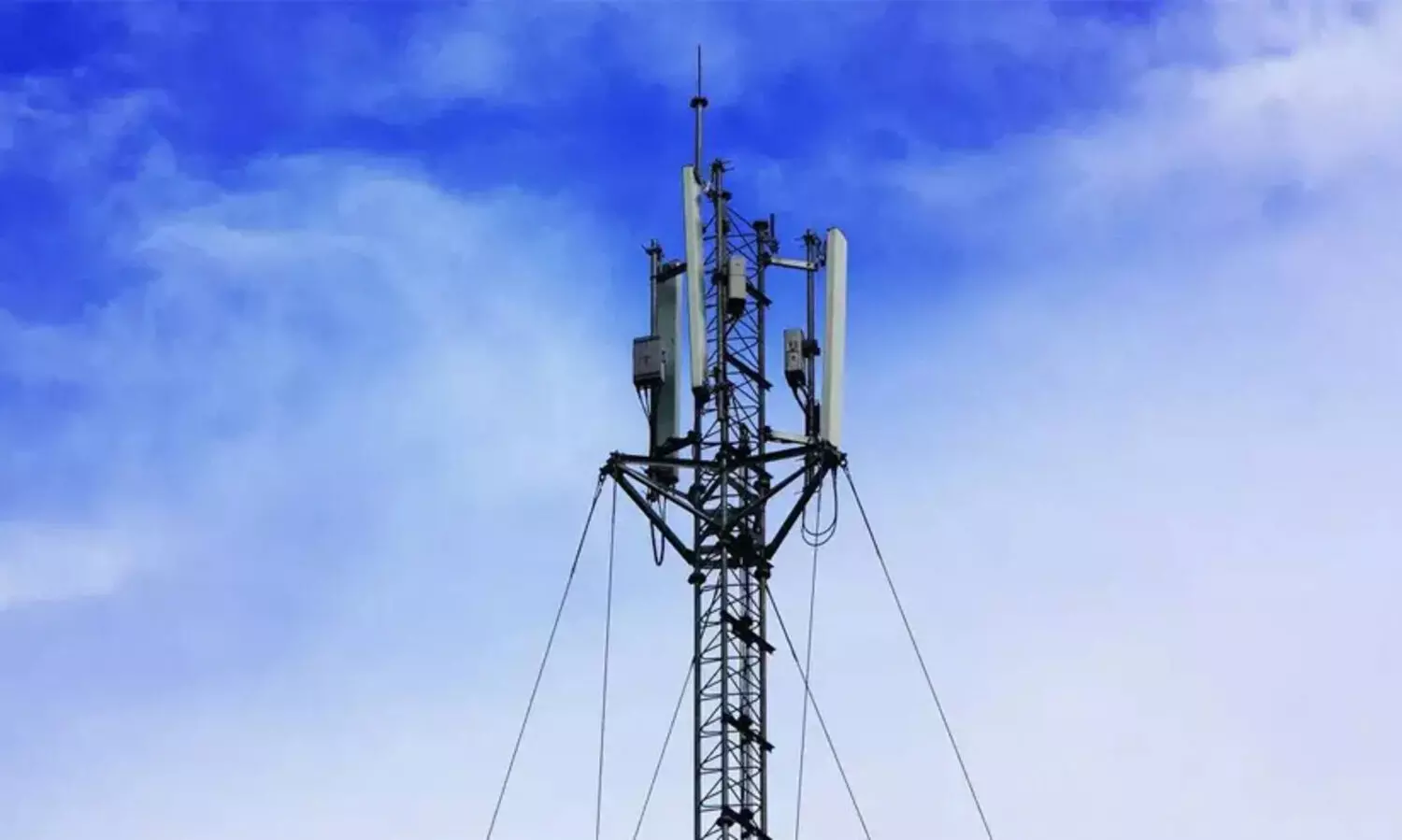 ഇന്ത്യ- പാകിസ്താൻ സംഘർഷം; അടിയന്തര പ്രോട്ടോക്കോളുകൾ നടപ്പിലാക്കാനൊരുങ്ങി ഇന്ത്യൻ ടെലികോം കമ്പനികൾ