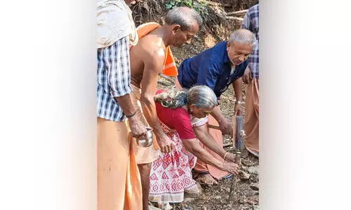 ‘പ​ാപ സ്വ​പ്ന​ഭ​വ​നം’​ ക​ല്ലി​ട​ൽ ക​ർ​മം ന​ട​ന്നു