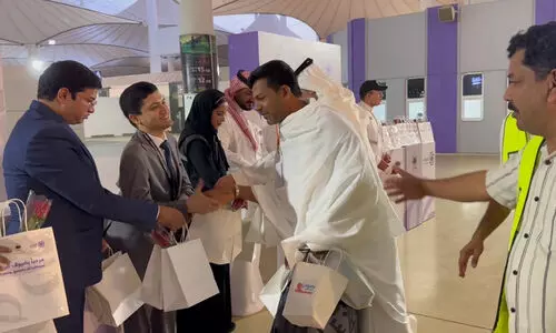 മലയാളി ഹാജിമാർക്ക്​ മക്കയിൽ ഉജ്വല സ്വീകരണം; ആദ്യസംഘം കോഴിക്കോട്ടുനിന്ന്​ ജിദ്ദയിലെത്തി