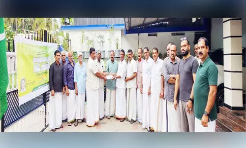 കെ.​എം.​സി.​സി സോ​ഷ്യ​ൽ സെ​ക്യൂ​രി​റ്റി സ്‌​കീം വി​ത​ര​ണം