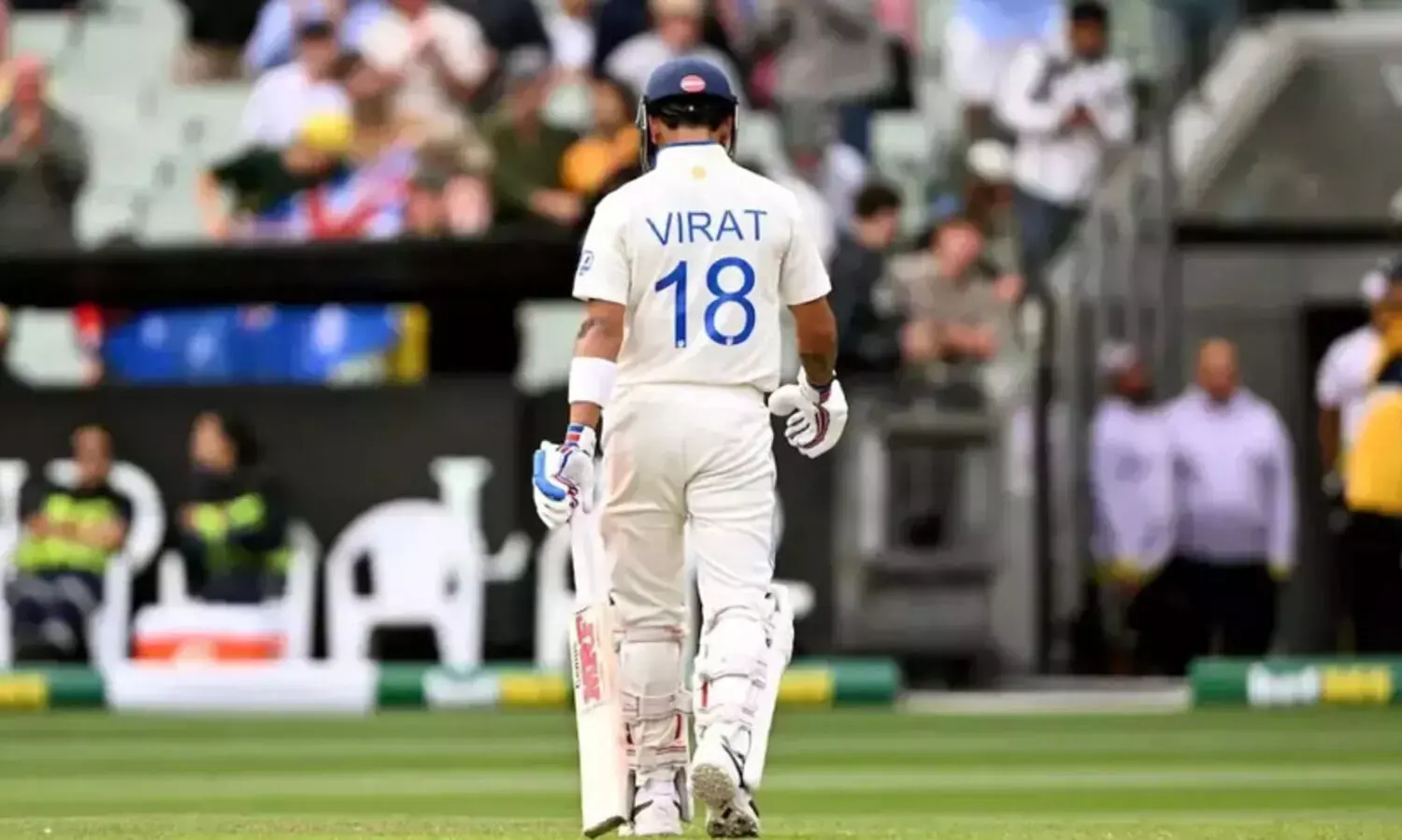 ബി.സി.സി.ഐ നീക്കം ഫലം കാണുന്നില്ല, വിരമിക്കൽ തീരുമാനത്തിൽ ഉറച്ച് കോഹ്ലി; ഇനിയെന്ത്?