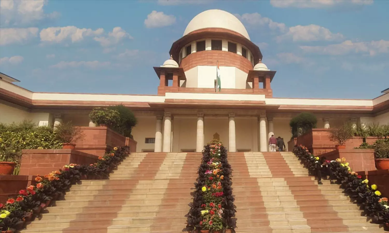 140 കോടി ജനങ്ങളുമായി ബുദ്ധിമുട്ടുകയാണ്, ലോകമെമ്പാടുമുള്ള അഭയാർഥികൾക്ക് അഭയം നൽകാൻ കഴിയുന്ന ധർമശാലയല്ല ഇന്ത്യ- സുപ്രീം കോടതി