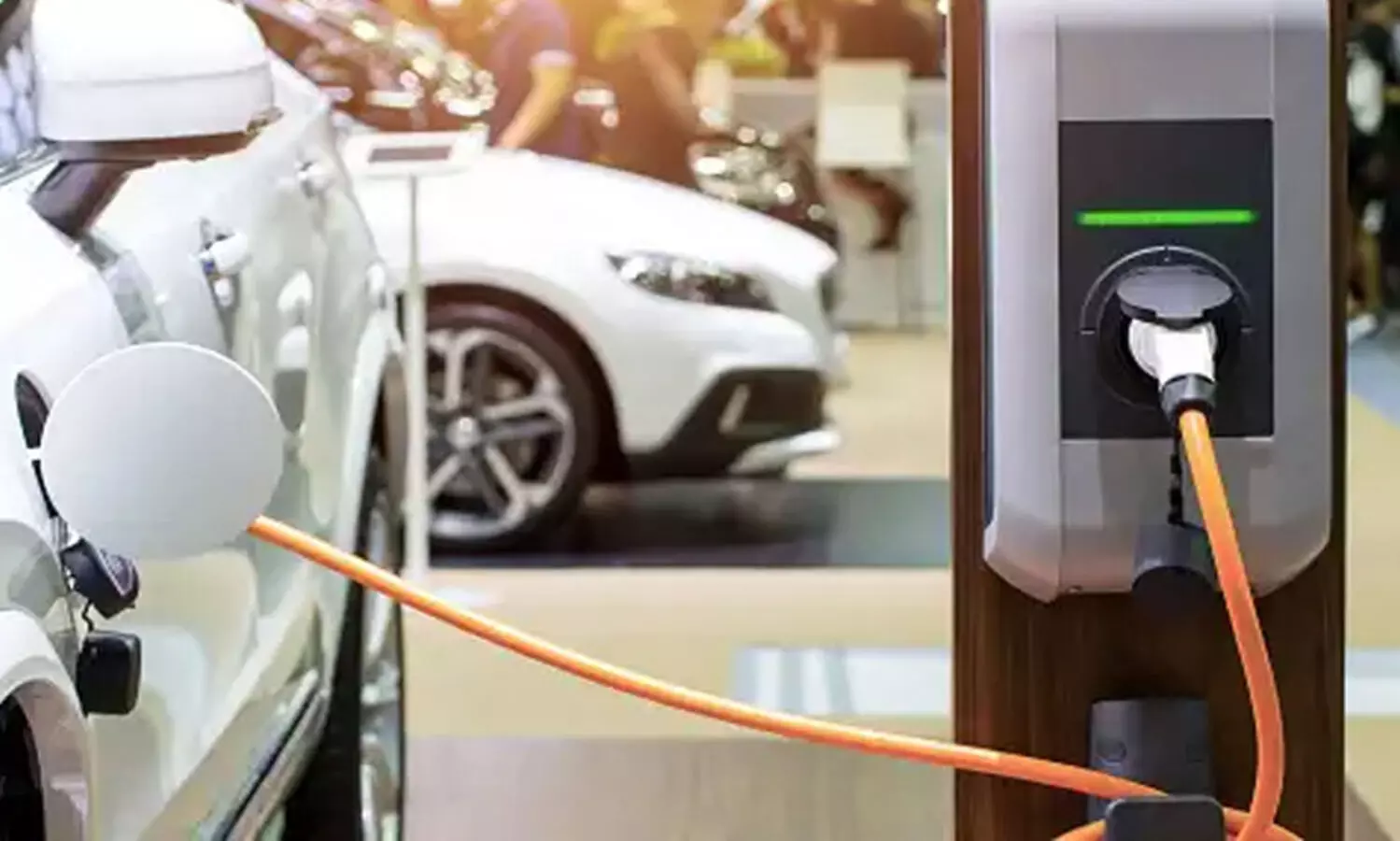 അ​ബൂ​ദ​ബി​യി​ൽ 1,000 ഇ​ല​ക്ട്രി​ക് വാ​ഹ​ന ചാ​ര്‍ജി​ങ് സ്റ്റേ​ഷ​നു​ക​ള്‍ കൂ​ടി