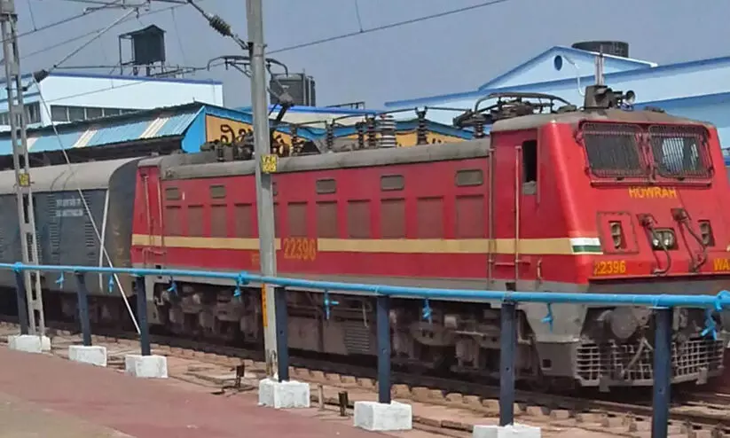 ബം​ഗ​ളൂ​രു-​തി​രു​വ​ന​ന്ത​പു​രം ട്രെ​യി​ൻ സ​ർ​വി​സ് നീ​ട്ടി