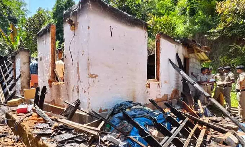 അടിമാലിയിൽ വീടിന് തീപിടിച്ച് നാലുപേർ മരിച്ച സംഭവം; ഷോർട്ട് സർക്യൂട്ട് മൂലമെന്ന് നിഗമനം, ദുരൂഹതയില്ല