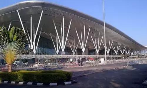 ബം​ഗ​ളൂ​രു വി​മാ​ന​ത്താ​വ​ള​ത്തി​ൽ സു​ര​ക്ഷ ശ​ക്ത​മാ​ക്കി