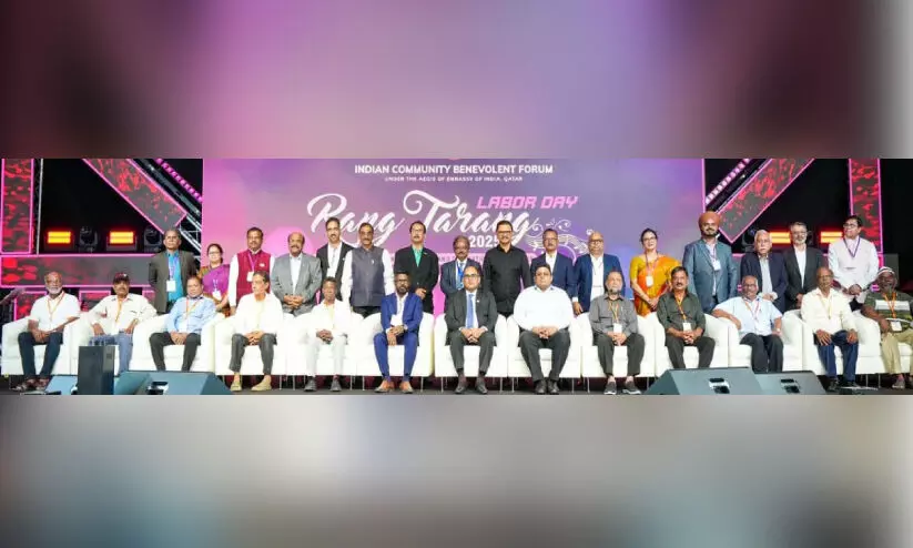 ആദരവേറ്റുവാങ്ങി ദീർഘകാല പ്രവാസികൾ