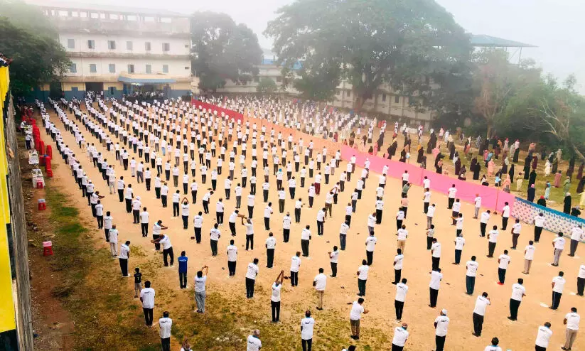 ആയിരം പേരെ പങ്കെടുപ്പിച്ച് തൂതയിൽ മെക്-7 മെഗാ വ്യായാമ സംഗമം