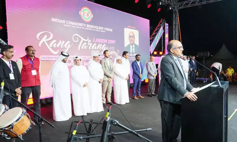 തൊഴിലാളി ഉത്സവമായി രംഗ് തരംഗ്