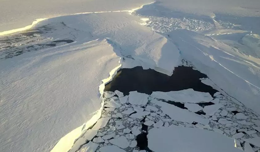 അന്റാർട്ടിക്കയിലെ ’മഞ്ഞു മോഷ്ടാക്കളെ’ പിടികൂടി ഗവേഷക സംഘം