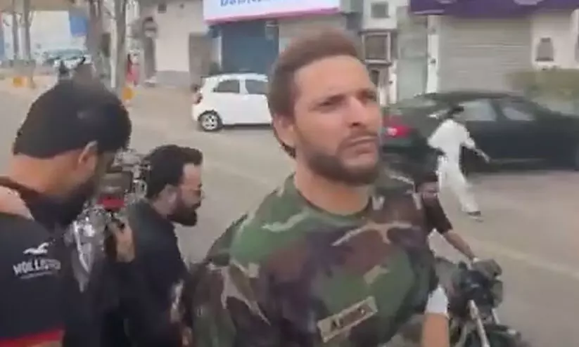 പാകിസ്താനോട് കളിച്ചാൽ വലിയ വില കൊടുക്കേണ്ടിവരുമെന്ന് മോദിക്ക് ഇപ്പോൾ മനസിലായി; കറാച്ചിയിലെ റാലിയിൽ അഫ്രീദിയുടെ പ്രകോപനം -വിഡിയോ