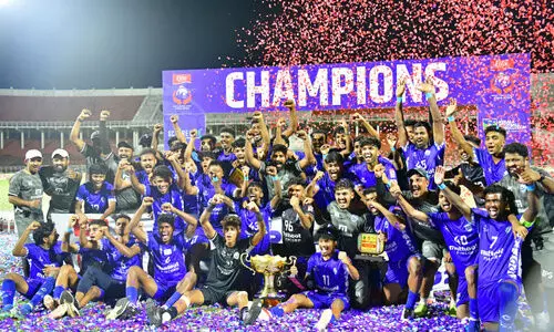 കെ.പി.എൽ; കിരീടത്തിൽ മുത്തമിട്ട് മുത്തുറ്റ് അക്കാദമി