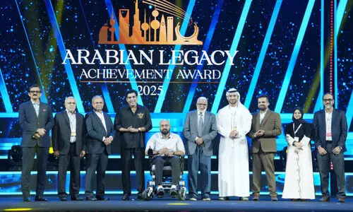 ​‘അ​റേ​ബ്യ​ൻ ലെ​ഗ​സി അ​ച്ചീ​വ്​​മെ​ന്‍റ്​​ അ​വാ​ർ​ഡ്​’ സ​മ്മാ​നി​ച്ചു