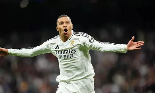 എൽ ക്ലാസിക്കോ തോറ്റെങ്കിലും ചരിത്ര നേട്ടം സ്വന്തമാക്കി എംബാപ്പെ, മറികടന്നത് 32 വർഷം പഴക്കമുള്ള റെക്കോഡ്; ആദ്യ താരം...