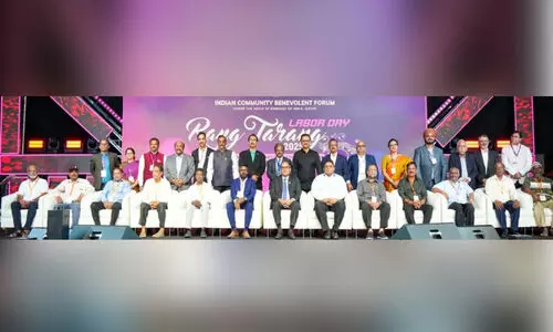 ആദരവേറ്റുവാങ്ങി ദീർഘകാല പ്രവാസികൾ