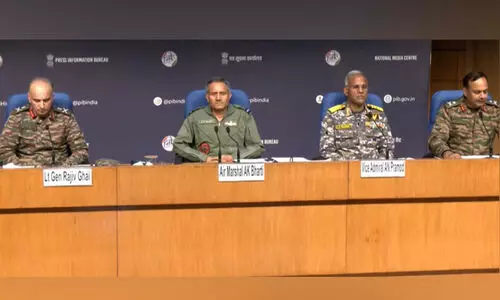 കറാച്ചി വ്യോമ താവളത്തിലടക്കം ഇന്ത്യ ആക്രമണം നടത്തി; വിശദാംശങ്ങളുമായി  സൈന്യത്തിന്റെ സംയുക്ത വാർത്ത സമ്മേളനം