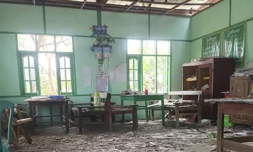 മധ്യ മ്യാൻമറിൽ വ്യോമാക്രണം; സ്കൂളിനു മുകളിൽ ബോംബ് വീണ് വിദ്യാർഥികളടക്കം 22 പേർ മരിച്ചെന്ന് റിപ്പോർട്ട്