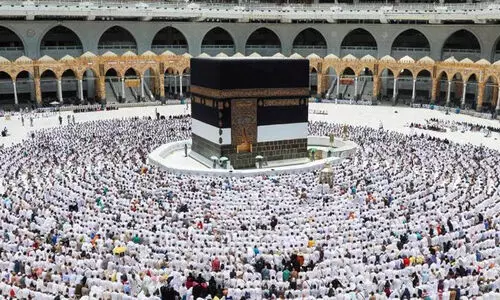 ഹജ്ജ്: വനിത സംഘങ്ങള്‍ യാത്ര തിരിച്ചു; അ​ഞ്ച് വി​മാ​ന​ങ്ങ​ളി​ൽ പു​റ​പ്പെ​ട്ട​ത് 857 പേര്‍