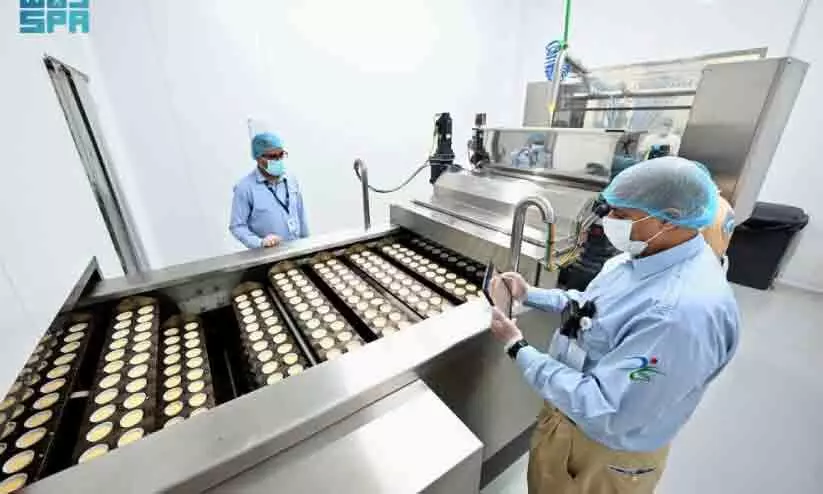 മ​ക്ക​യി​ലും മ​ദീ​ന​യി​ലും ഭ​ക്ഷ്യ​നി​ർ​മാ​ണ ശാ​ല​ക​ളി​ൽ വി​പു​ല​മാ​യ പ​രി​ശോ​ധ​ന