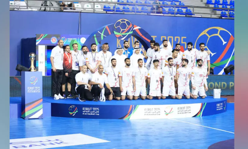 ഒ​ടു​വി​ൽ ‘കൈ’ വി​ട്ടു