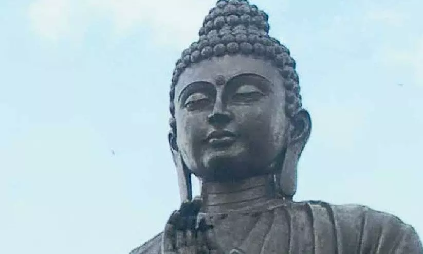 സ്ഥാപിച്ച് മണിക്കൂറുകൾക്കകം ഒഡിഷയിൽ ബുദ്ധ പ്രതിമ തകർത്തു സ്ഥാപിച്ച് മണിക്കൂറുകൾക്കകം ഒഡിഷയിൽ ബുദ്ധ പ്രതിമ തകർത്തു