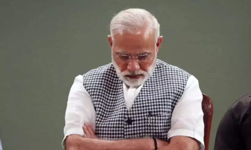 ‘അയാൾ പറഞ്ഞിട്ടാണോ വെടി നിർത്തൽ? പ്രധാനമന്ത്രി എന്തുകൊണ്ടാണ് നിശ്ശബ്ദനാകുന്നത്? അങ്ങയുടെ ധാർമികരോഷം എന്താണ് ഉണരാത്തത്...’