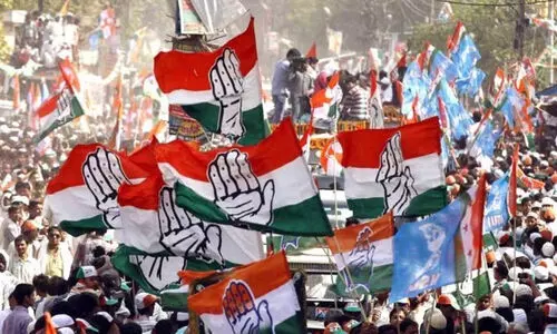 സംസ്ഥാനത്ത് അടിമുടി മാറ്റത്തിനൊരുങ്ങി കോണ്‍ഗ്രസ്: 10 ജില്ല അധ്യക്ഷൻമാർക്ക് കസേര പോകും