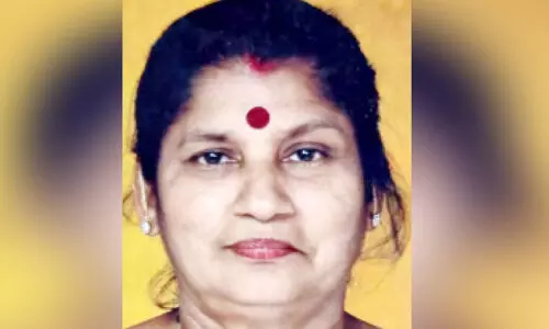 കോ​ൺ​ഗ്ര​സ് നേ​താ​വ് ലീ​ന മ​ത്യാ​സ് കാ​റി​ടി​ച്ച് മ​രി​ച്ചു