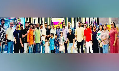 ദി​ലീ​പ് ഫാ​ൻ​സ്‌ എ​പി​ക്സ് സി​നി​മാ​സു​മാ​യി സ​ഹ​ക​രി​ച്ച് ഫാ​ൻ​സ്‌ ഷോ ​സം​ഘ​ടി​പ്പി​ച്ചു